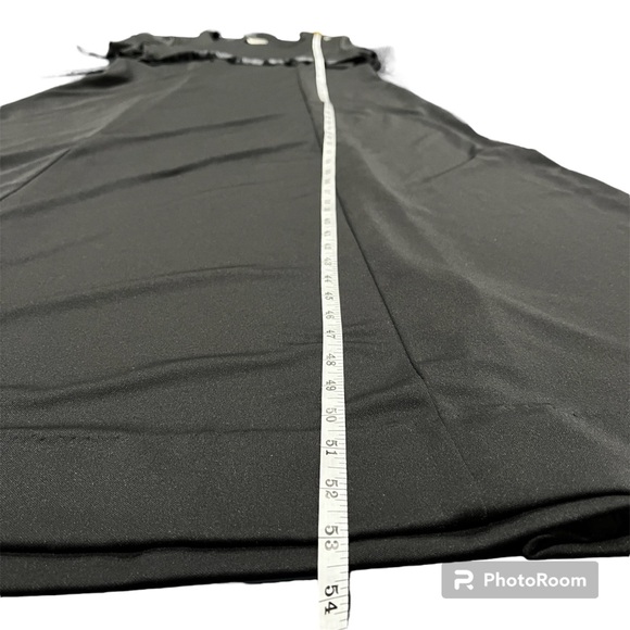 Elegant Choir modest floorlength gown with flowy bell sleeves and ribbon - Picture 14 of 15